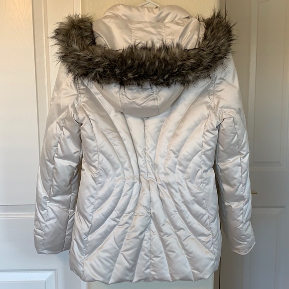 a.n.a. White Down Satin Hooded Jacket Women's Size Small - Picture 2 of 9